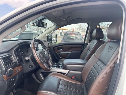 Used 2016 Nissan Titan XD image 8