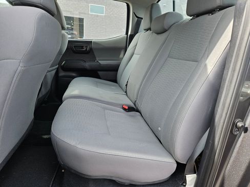 Used 2018 Toyota Tacoma SR AWD/4WD image 26
