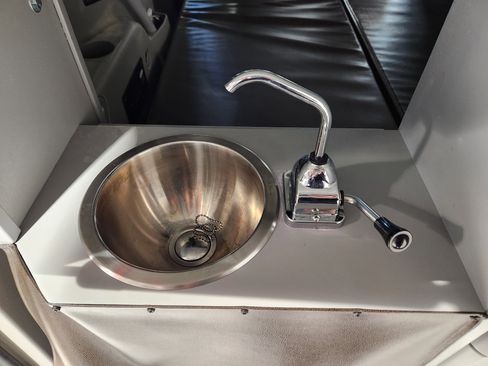 Used 2022 Ford Transit Connect Titanium w/ Trailer Tow Package image 14