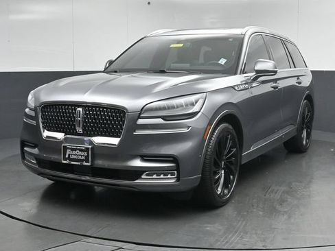 Used 2021 Lincoln Aviator Reserve w/ Equipment Group 208A AWD/4WD image 3