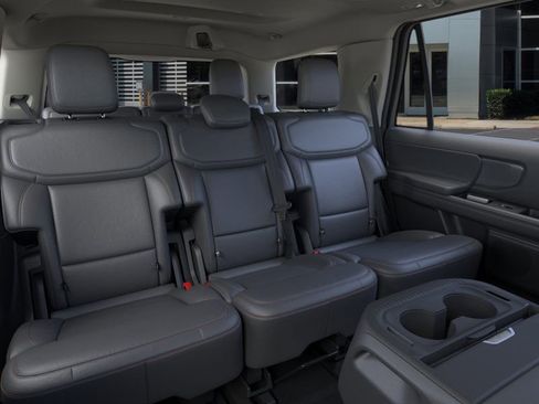 New 2026 Ford Expedition Active image 11