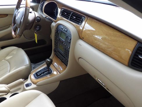 Used 2006 Jaguar X-TYPE 3.0 image 28