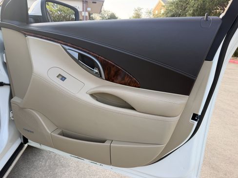 Used 2013 Buick LaCrosse Premium w/ Driver Confidence Package FWD image 9