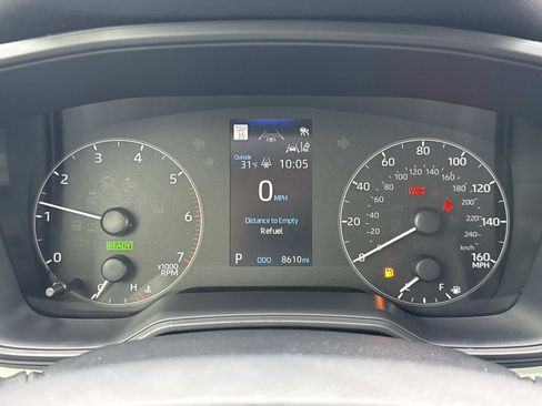 Used 2025 Toyota Corolla SE image 11