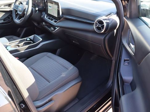 Used 2025 Chevrolet Equinox LT w/ Safety and Technology Package image 42