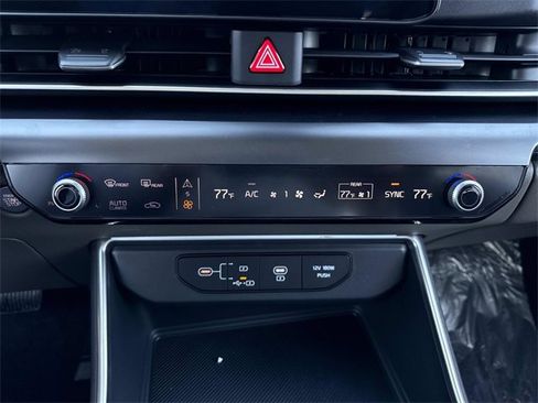 New 2026 Kia Carnival image 23