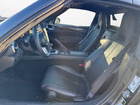 Used 2019 MAZDA MX-5 Miata RF Grand Touring image 9