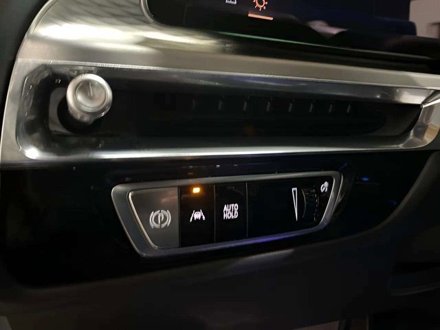 Used 2023 Cadillac Lyriq 2WD image 31