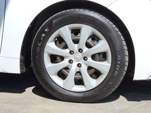 Used 2021 Toyota Corolla LE w/ Carpet Mat Package (TMS) image 5