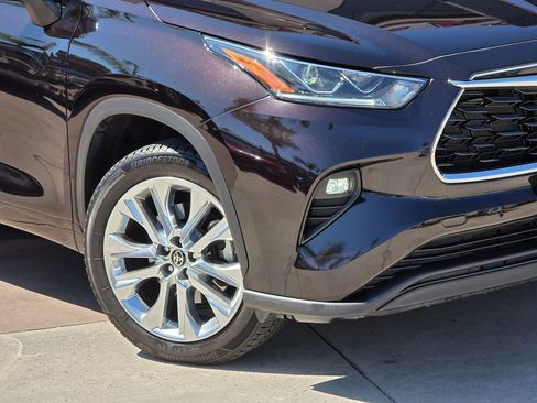 Used 2022 Toyota Highlander Limited image 5