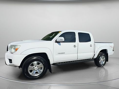 Used 2013 Toyota Tacoma PreRunner image 13