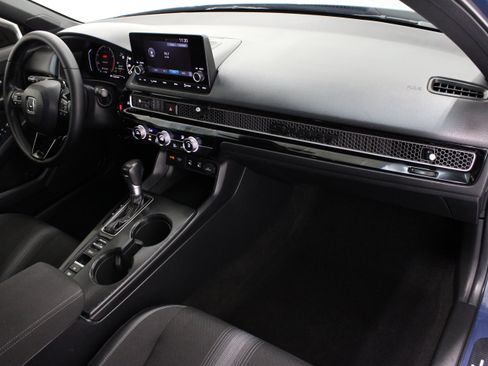 Used 2025 Honda Civic Sport image 34