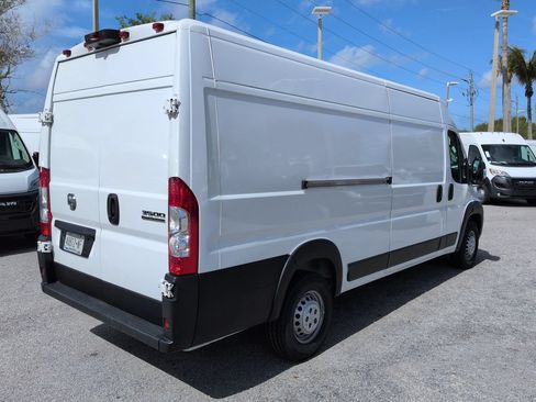 Used 2025 RAM ProMaster 3500 w/ Convenience Group FWD image 5