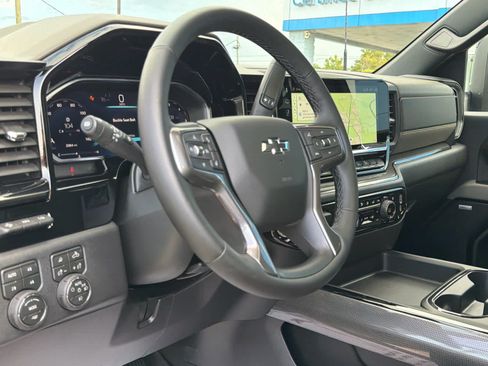 Used 2026 Chevrolet Silverado 2500 ZR2 w/ LPO, Dark Essentials Package AWD/4WD image 17