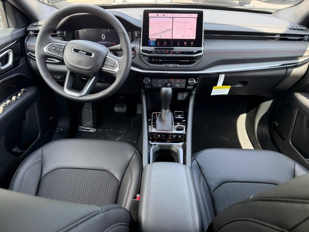 New 2026 Jeep Compass Trailhawk w/ Sun, Sound & Navigation Group AWD/4WD image 7
