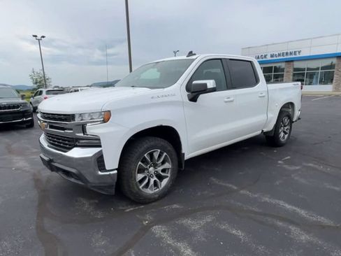 Used 2022 Chevrolet Silverado 1500 LT AWD/4WD image 4