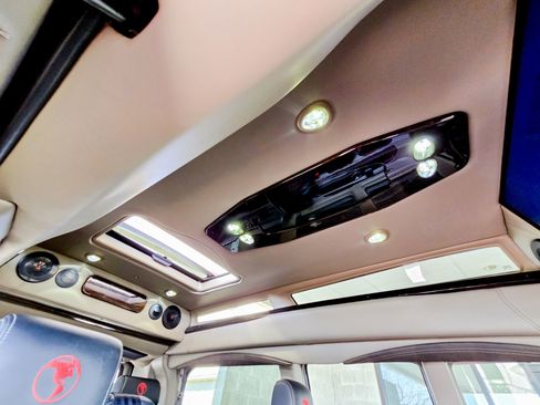 Used 2025 GMC Savana 2500 w/ Driver Convenience Package image 23