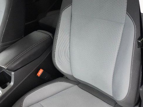 Used 2017 Ford Escape SE AWD/4WD image 3