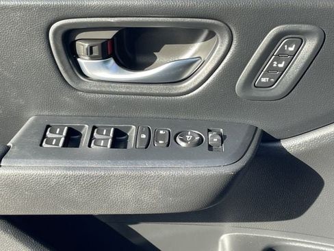 Used 2025 Honda Pilot EX-L image 23
