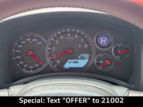 Used 2024 Nissan GT-R Premium w/ Premium Interior Package AWD/4WD image 23
