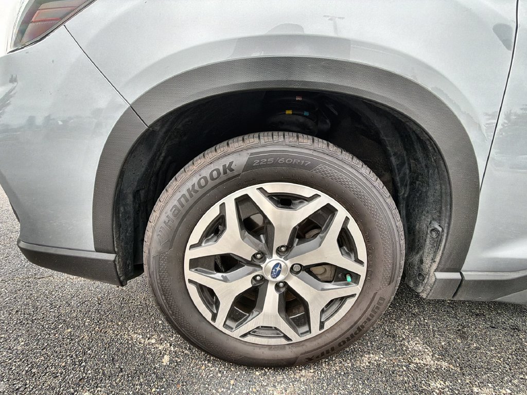 Used 2021 Subaru Forester Premium AWD/4WD image 18