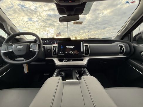 New 2026 Ford Expedition Max Active image 31