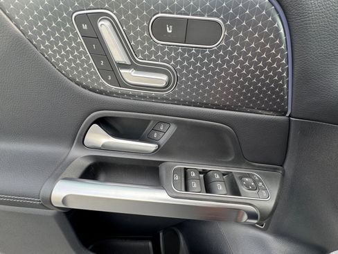 New 2026 Mercedes-Benz GLB 250 4MATIC image 13
