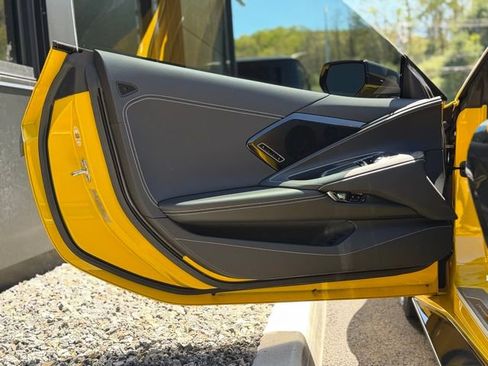 Used 2025 Chevrolet Corvette Stingray Preferred Cpe w/ Z51 Performance Package RWD image 20