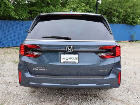 New 2026 Honda Odyssey Touring image 5