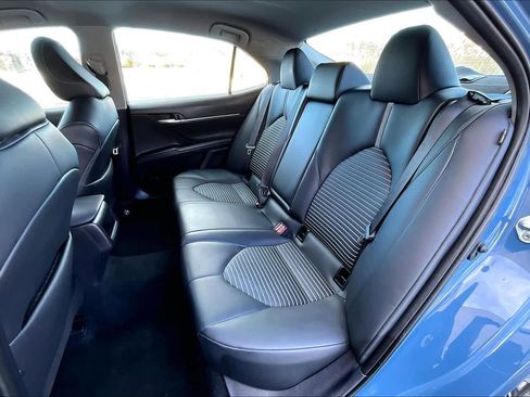 Used 2024 Toyota Camry SE image 20