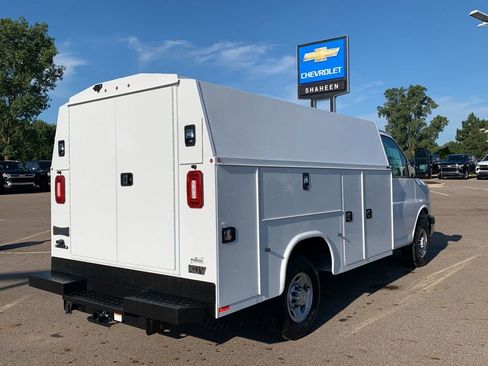 New 2025 Chevrolet Express 3500 w/ Power Convenience Package image 7