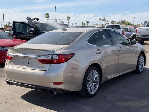 Used 2016 Lexus ES 350 w/ Luxury Package w/Wood Trim FWD image 4
