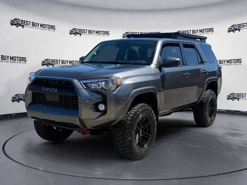 Used 2020 Toyota 4Runner SR5 image 3