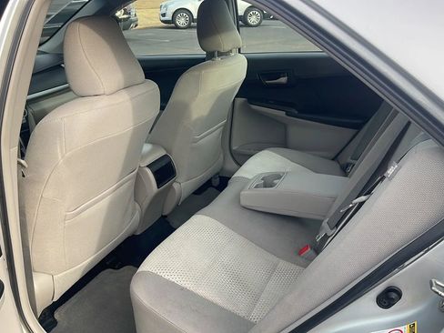 Used 2012 Toyota Camry LE image 9