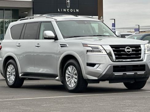 Used 2021 Nissan Armada SV image 9