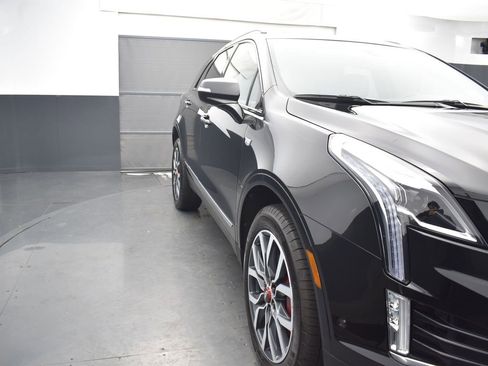Certified 2024 Cadillac XT5 Sportv w/ LPO, Red Accent Package image 36