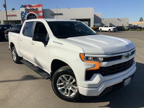 Used 2024 Chevrolet Silverado 1500 RST AWD/4WD image 17