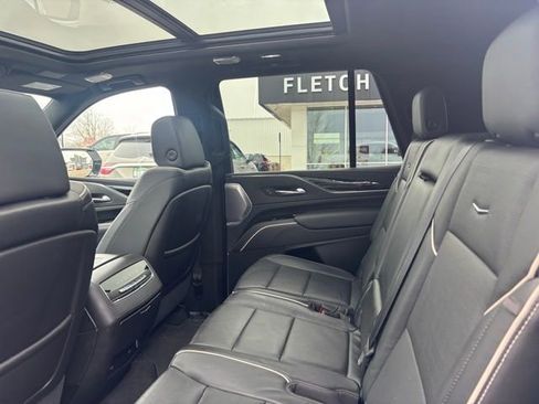 Used 2021 Cadillac Escalade Sport w/ Driver Assist Tech Package image 9