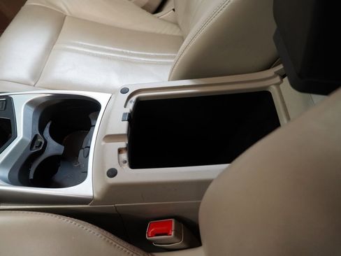 Used 2015 Cadillac SRX Luxury image 23