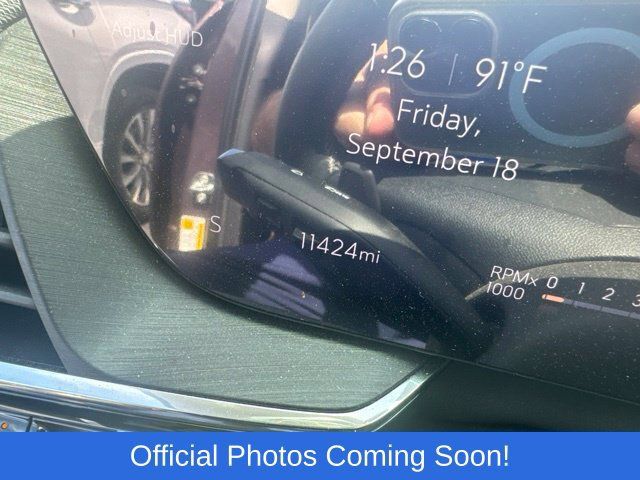 Certified 2024 Buick Envision Preferred AWD/4WD image 3