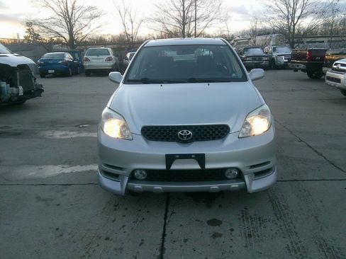 Used 2004 Toyota Matrix XRS image 2