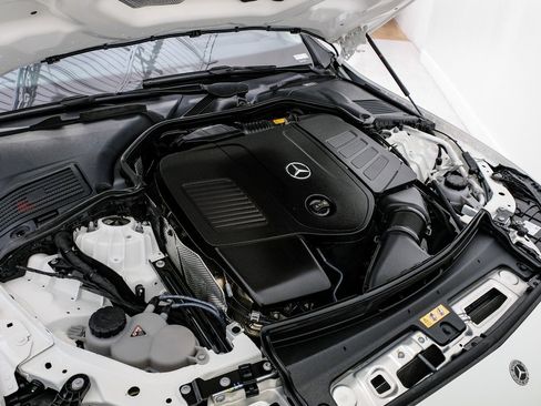 Used 2022 Mercedes-Benz C 300 Sedan image 42