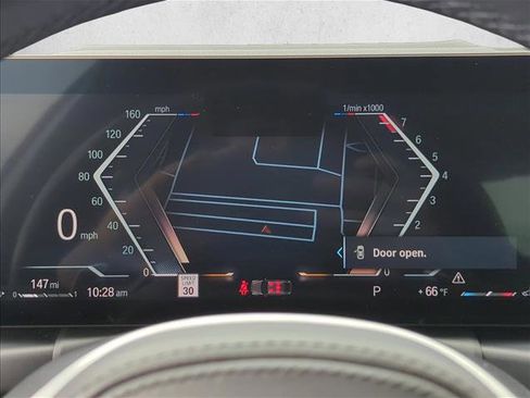 Used 2023 BMW 330i Sedan w/ M Sport Package image 10