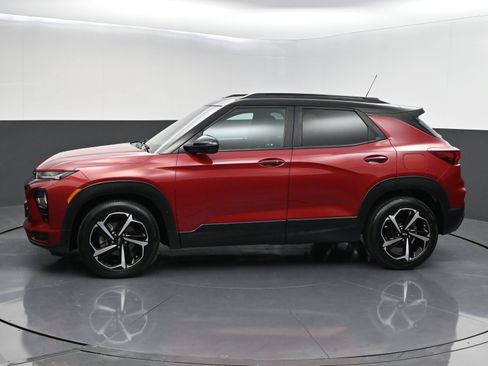 Certified 2021 Chevrolet TrailBlazer RS w/ Sun and Liftgate Package FWD image 4
