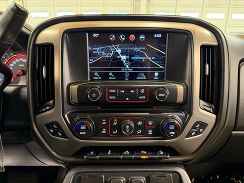 Used 2016 GMC Sierra 2500 Denali w/ Suspension Package, Off-Road image 18