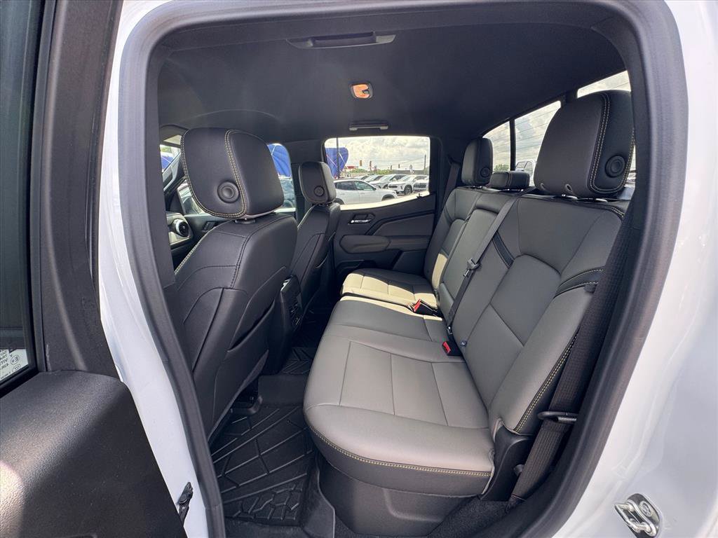 Used 2026 Chevrolet Colorado ZR2 AWD/4WD image 12