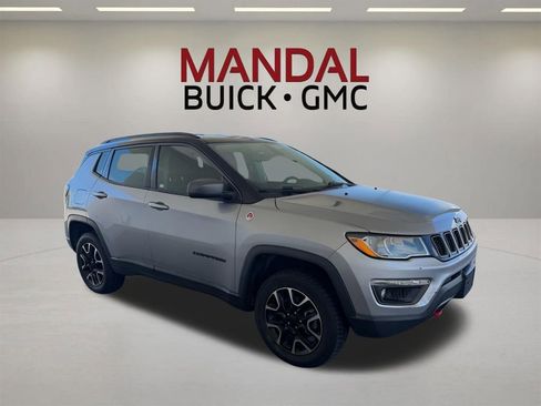 Used 2020 Jeep Compass Trailhawk AWD/4WD image 3