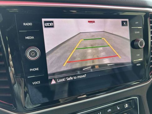 Used 2023 Volkswagen Atlas Cross Sport SE w/ Panoramic Sunroof Package FWD image 26