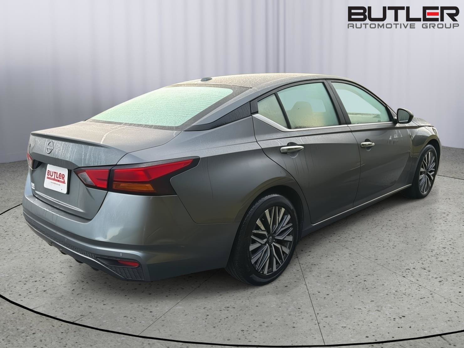 Used 2025 Nissan Altima 2.5 SV FWD image 6