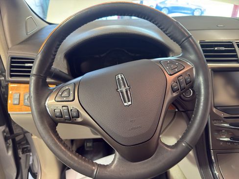 Used 2015 Lincoln MKX AWD w/ Equipment Group 102A image 18